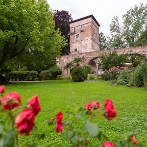 Massimago Wine Tower Gasthuis